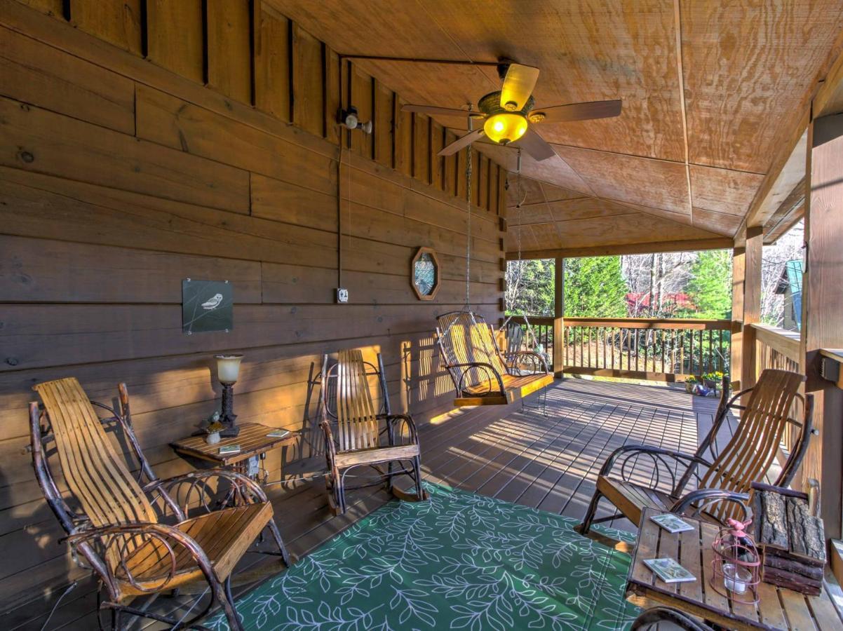 Cozy Nest Gatlinburg Cabin With Porch And Jacuzzi! Villa Exterior foto